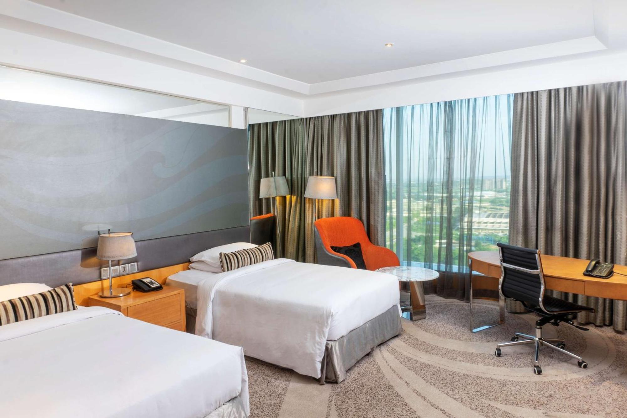 Twin Room on Food & Soft Beverages on Spa & Confirmed late check out till 1400 Hrs
