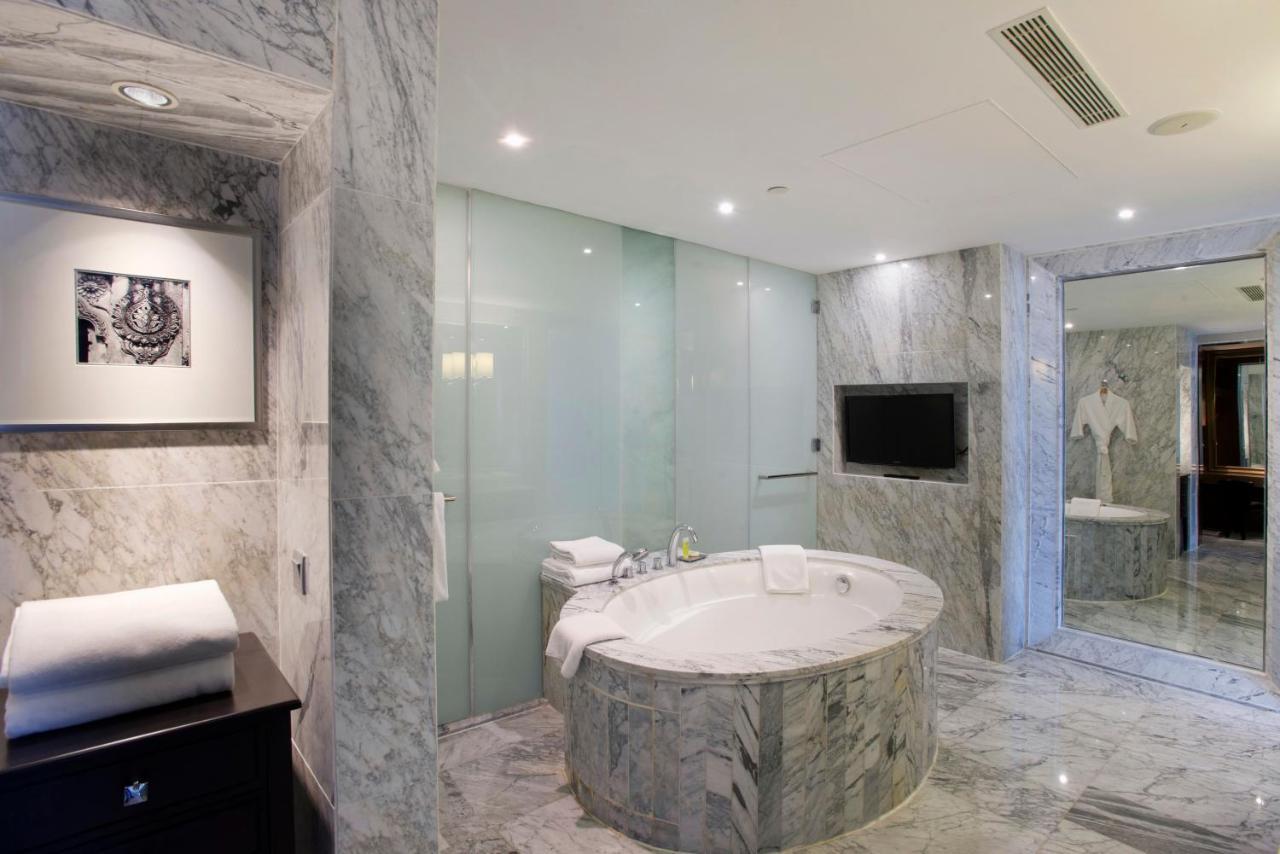 King Suite on Food & Soft Beverages on Spa & Confirmed late check out till 1400 Hrs