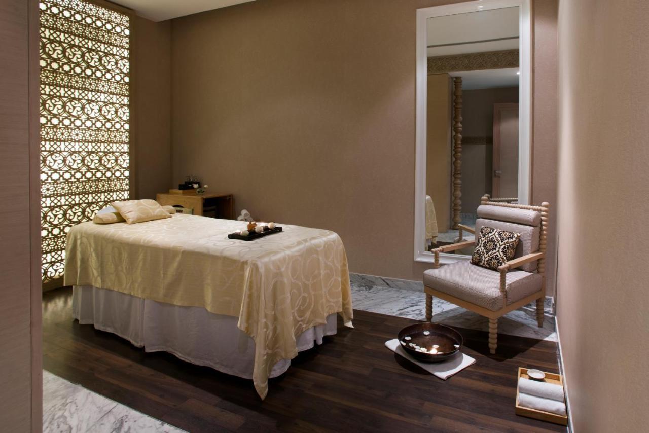 King Suite with 15% Discount on Food & Soft Beverages, 15% Discount on Spa & Confirmed late check out till 14:00 Hrs,1187613634:JPEG